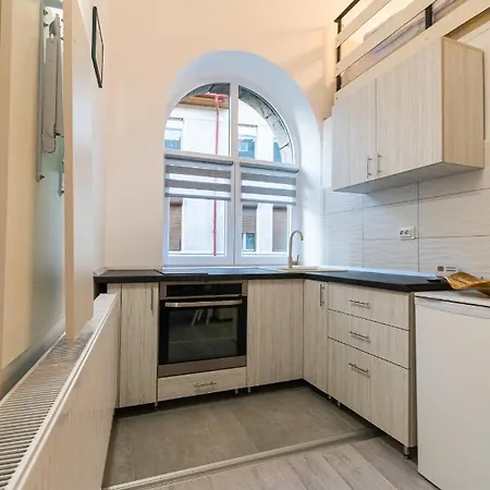 Apro - Tiny House Experience In The Heart Of Old Town * Braşov